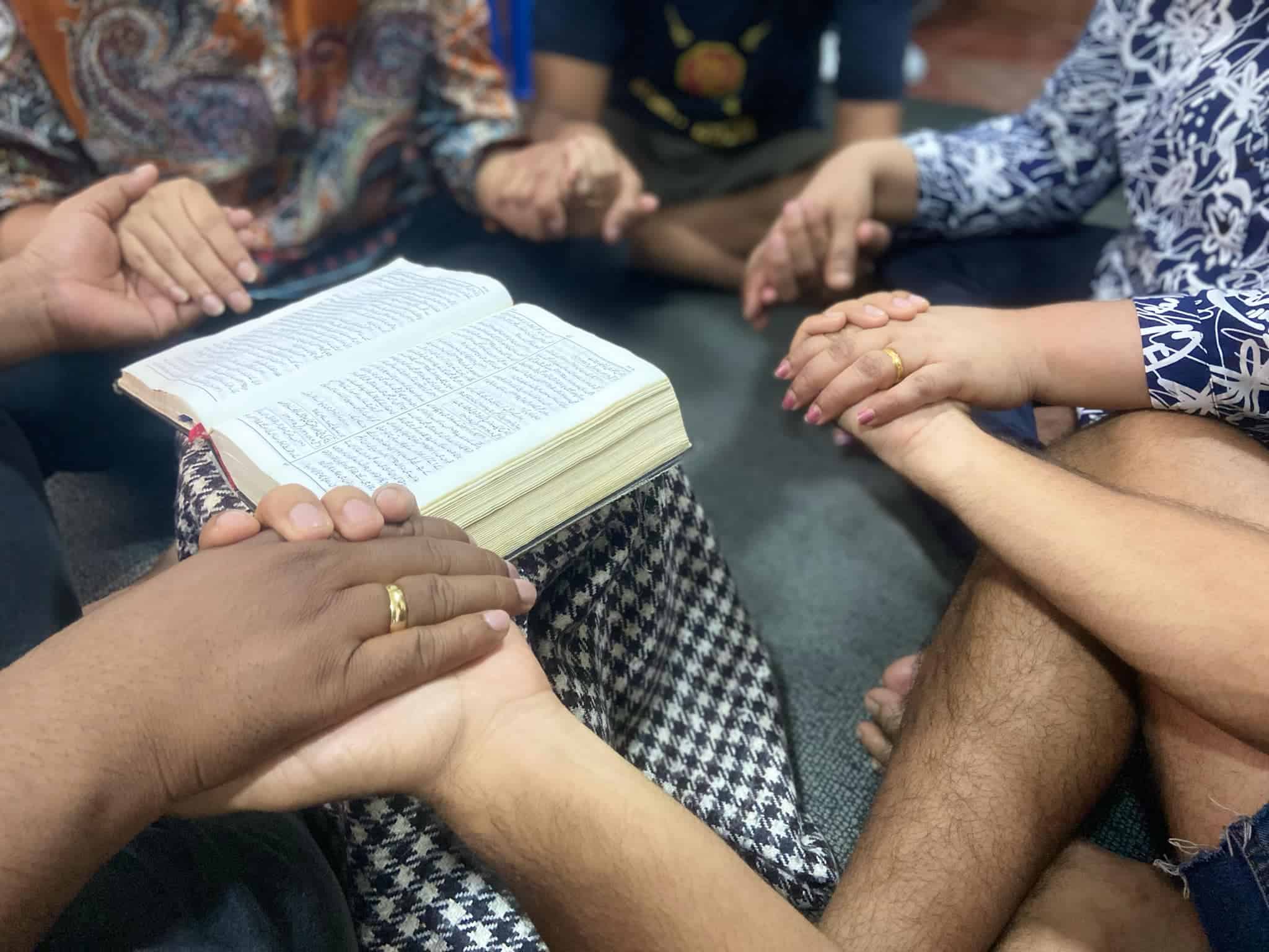 Praying with Bible